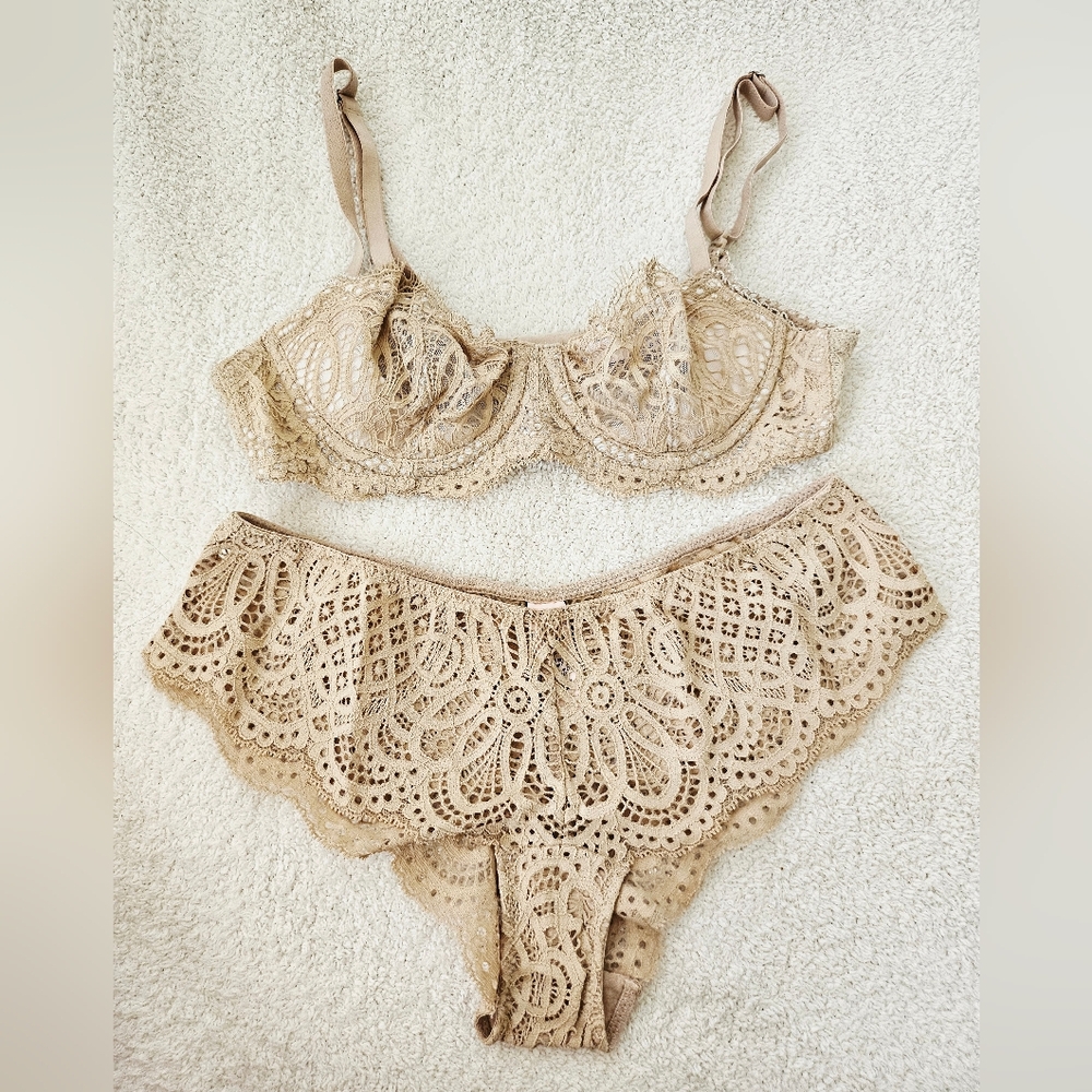 Victorias Secret Dream Angers Unlined Beige Lace Women’s Intimate Set in Tan